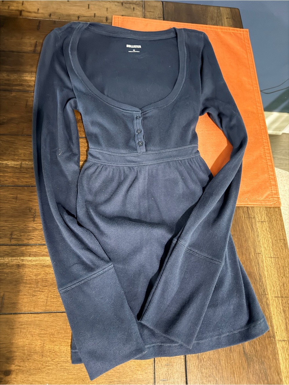 Hollister Women’s Long Sleeve Henley Top Size-Medium
